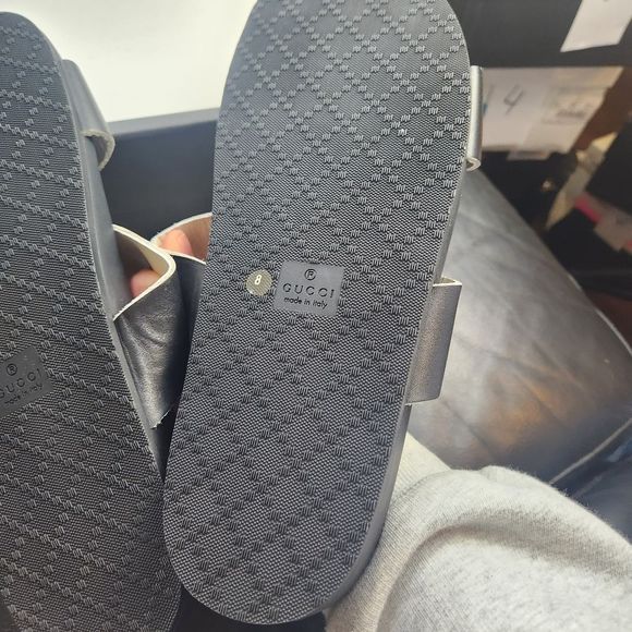 GUCCI SANDALS size 8 BNWB with defect - Picture 5 of 6